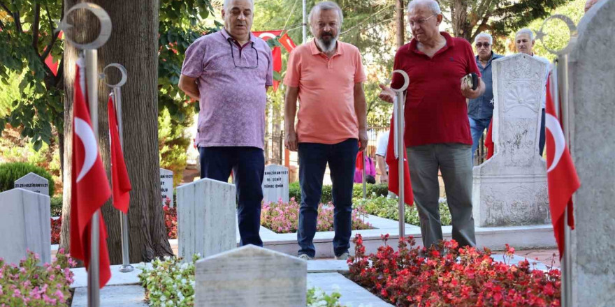 Asker arkadaşları Kocaeli’de özlem giderdi