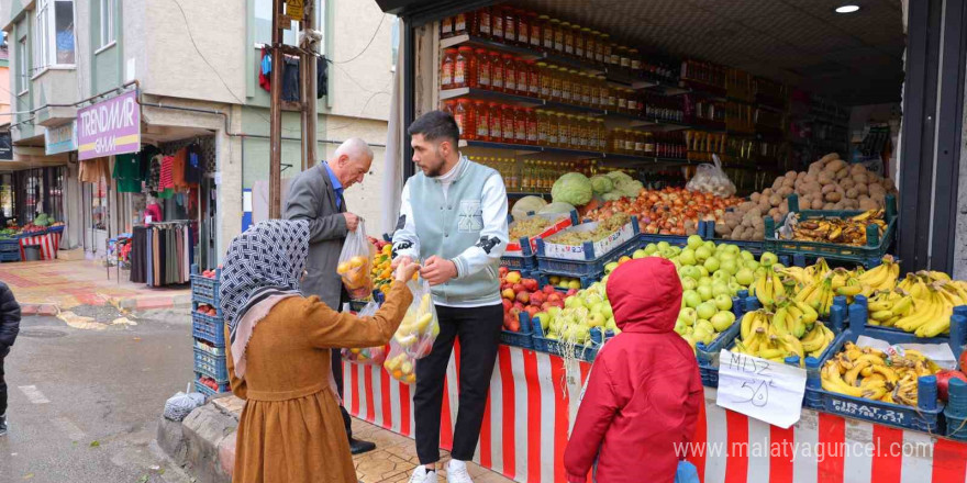 Askıda meyve, sebze ile ihtiyaç sahiplerine destek