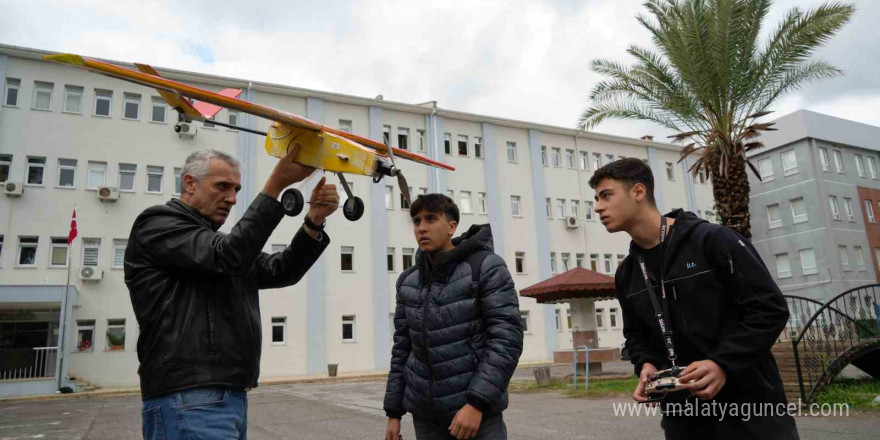 Atakum Mesleki ve Teknik Lisesi, 17 ülkenin katıldığı yarışmada 2. oldu