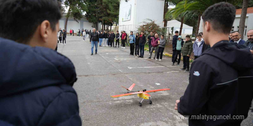 Atakum Mesleki ve Teknik Lisesi, 17 ülkenin katıldığı yarışmada 2. oldu