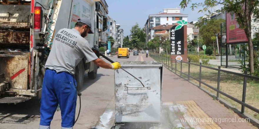 Atakum’da 5 bin 300 adet sokak yıkandı