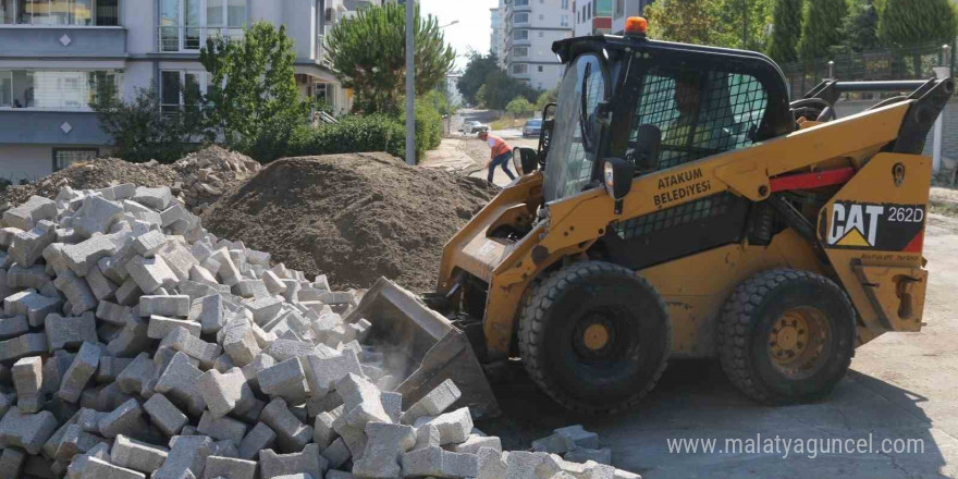 Atakum’da yol mesaisi devam ediyor