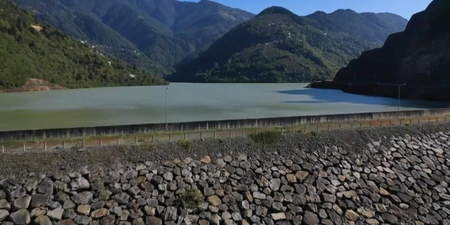 Atasu Barajı’nda yağan yağmurlarla doluluk oranı yüzde 100’e ulaştı