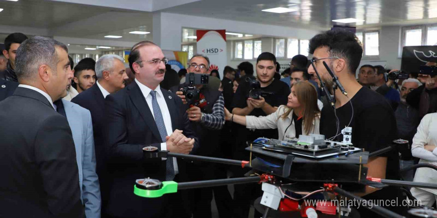 Atatürk Üniversitesi’nin ÜNİDES Başarısı; Gençler geleceğe iz bırakıyor