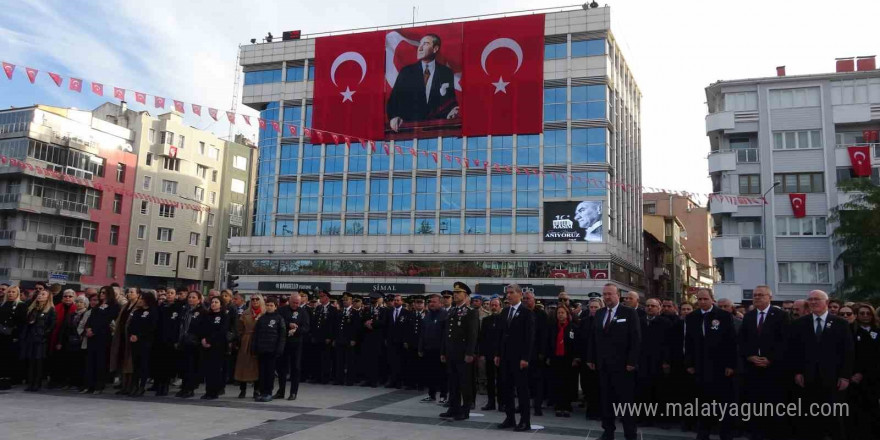 Atatürk, vefatının 86. yıldönümünde Uşak’ta anıldı