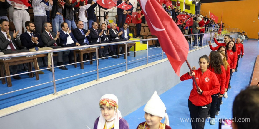 Avrupa Kadınlar Volo Şampiyonası, Mersin’de başladı