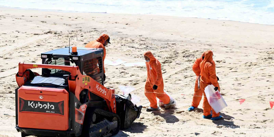 Avustralya sahillerinde zehirli petrol ve moloz paniği: Plajlar kapatıldı