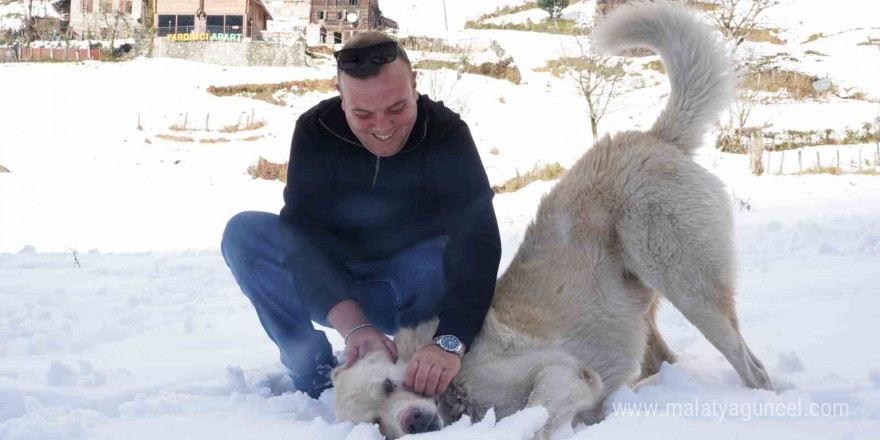 Ayder’de sonbahar kış ile birleşti, manzara mest etti