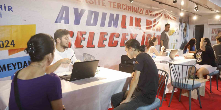 Aydın Büyükşehir Belediyesi tercih tırı yoğun ilgi görüyor