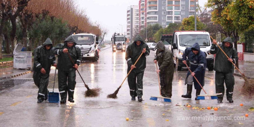 Aydın Büyükşehir Belediyesi ve ASKİ tam kadro sahada