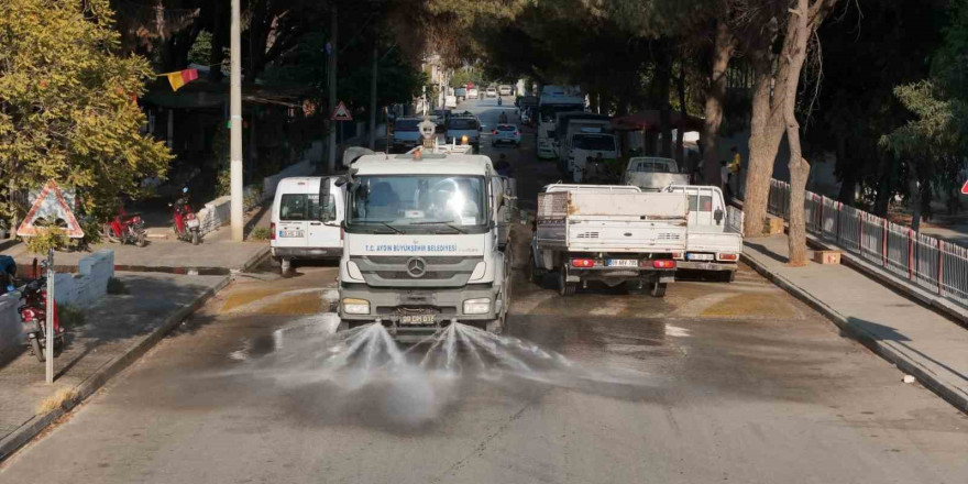 Aydın Büyükşehir Belediyesi’nden Acarlar’da temizlik seferberliği