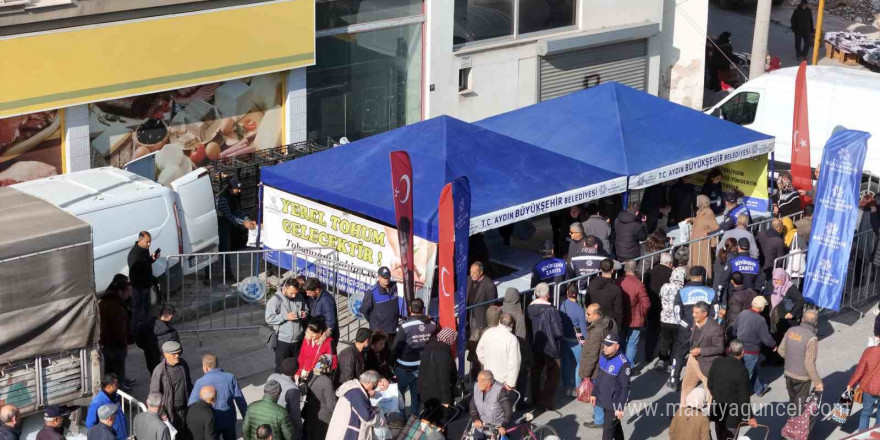 Aydın Büyükşehir Belediyesi’nin ürettiği fideler Sökeli vatandaşlara dağıtıldı