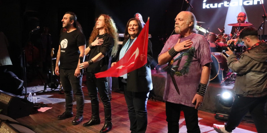 Aydın Büyükşehir, Cem Karaca ve Barış Manço’yu konserle andı