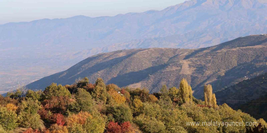 Aydın dağlarındaki sonbahar manzaraları mest ediyor