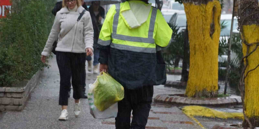 Aydın’da beklenen yağış başladı