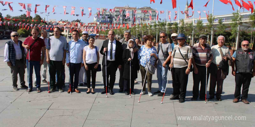 Aydın’da beyaz bastonun önemine dikkat çekildi