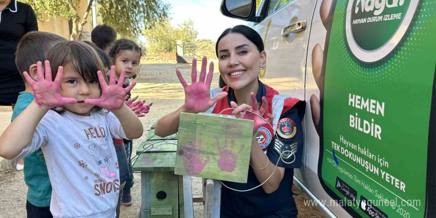 Aydın’da jandarma ekipleri miniklere hayvan sevgisi aşıladı