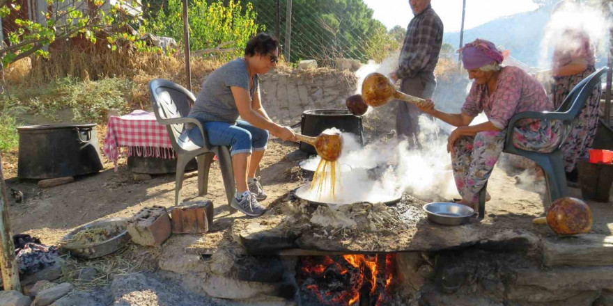 Aydın’da pekmez ocakları tütmeye başladı