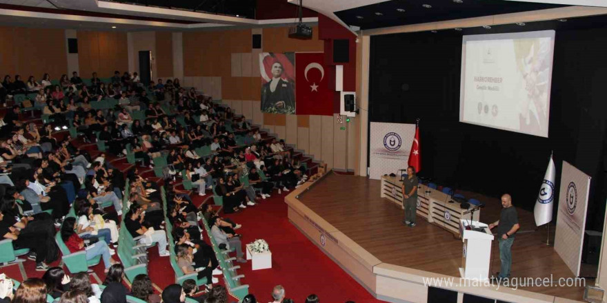 Aydın’da üniversite öğrencilerine ‘Bağımlılıkla Mücadele” semineri verildi