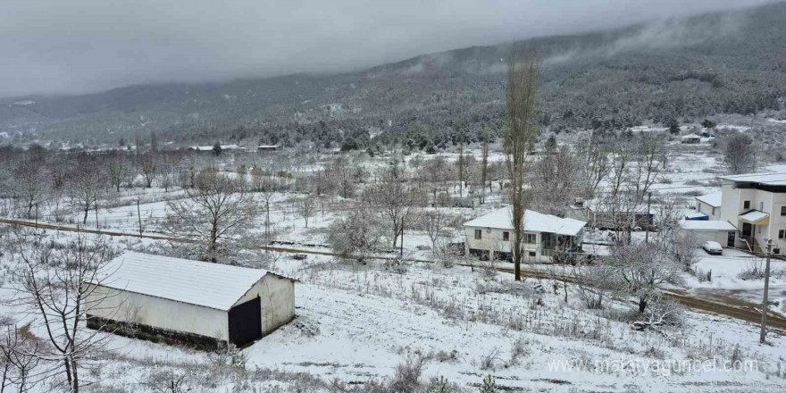 Aydın’ın yüksek kesimlerinde kar etkili oldu