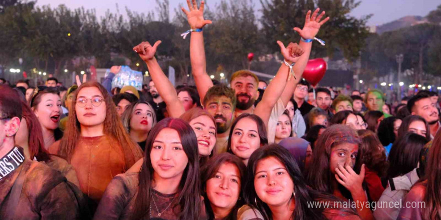 Aydınlı gençlerden Başkan Çerçioğlu’na Aydınfest teşekkürü