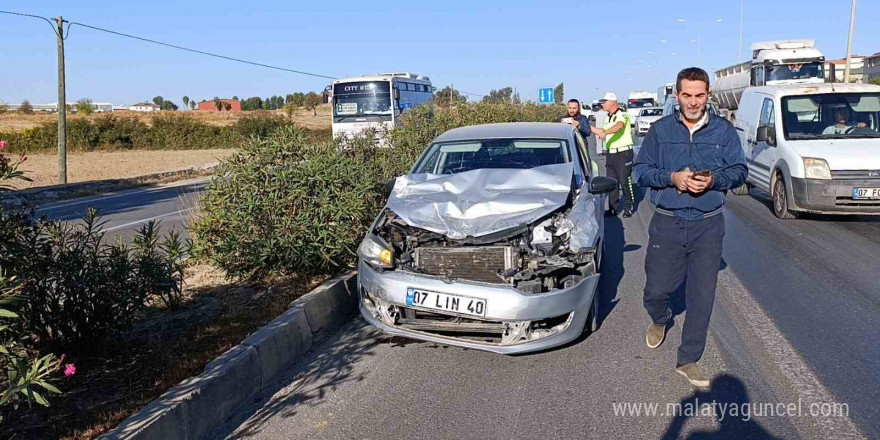 Aynı yerde peş peşe 3 zincirleme kaza: 3 yaralı