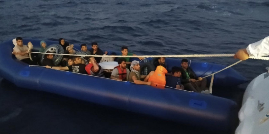 Ayvacık açıklarında 49 kaçak göçmen kurtarıldı