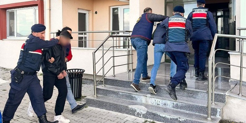 Ayvacık’ta işyerine pompalı tüfekle saldırıya 3 gözaltı