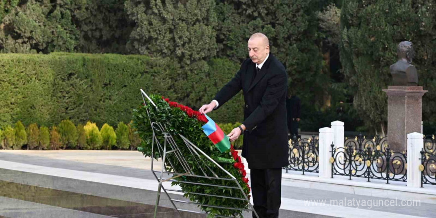 Azerbaycan’ın milli lideri Haydar Aliyev, vefatının 21. yılında anıldı