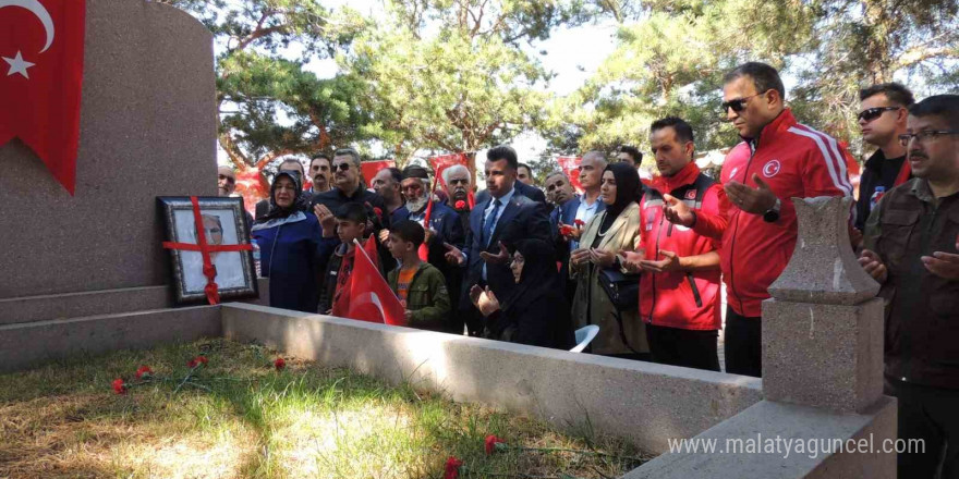 Aziziye Tabyalarında “7’den 70’e Ecdada Saygı Yürüyüşü” düzenlendi