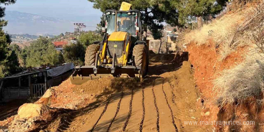 Babadağ Belediyesinden Mollaahmet Mahallesinde yol seferberliği