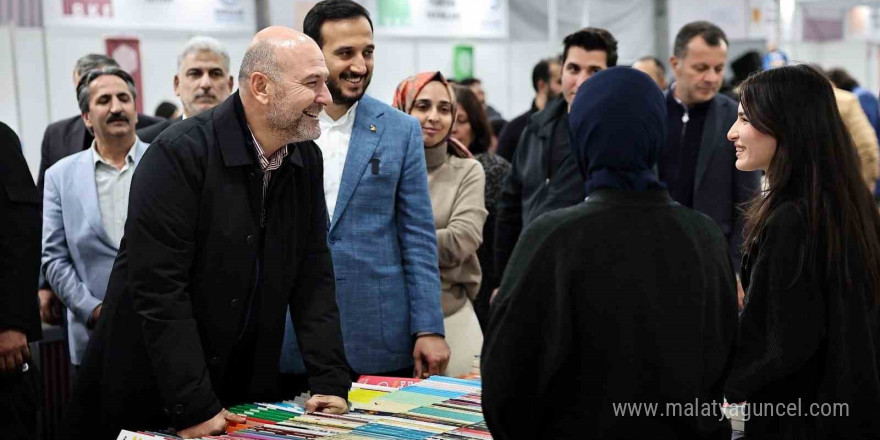 Bağcılarlılar, festival tadında bir kitap fuarı geçiriyor