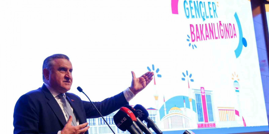 Bakan Bak: “Yusuf Dikeç’in pozu tüm olimpiyatlarda ve hala bir fenomen”