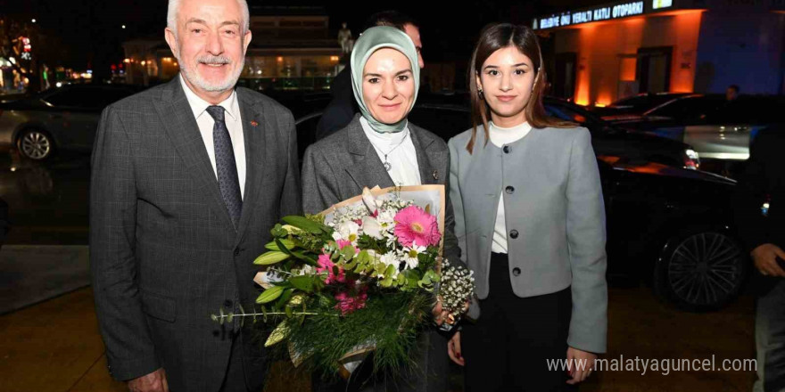 Bakan Göktaş: “Sosyal hizmetler ve belediyecilikte Isparta örnek bir şehir”