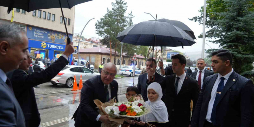 Bakan Güler Türkiye Buluşmaları kapsamında memleketi Bayburt’a geldi