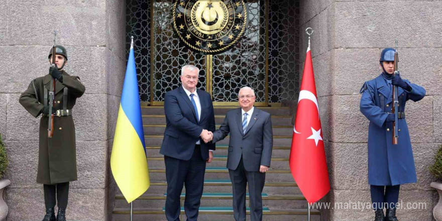 Bakan Güler, Ukrayna Dışişleri Bakanı Sybiha ile bir araya geldi