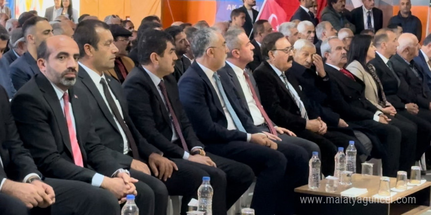 Bakan Işıkhan, AK Parti Yüksekova 8. Olağan İlçe Kongresi’ne katıldı