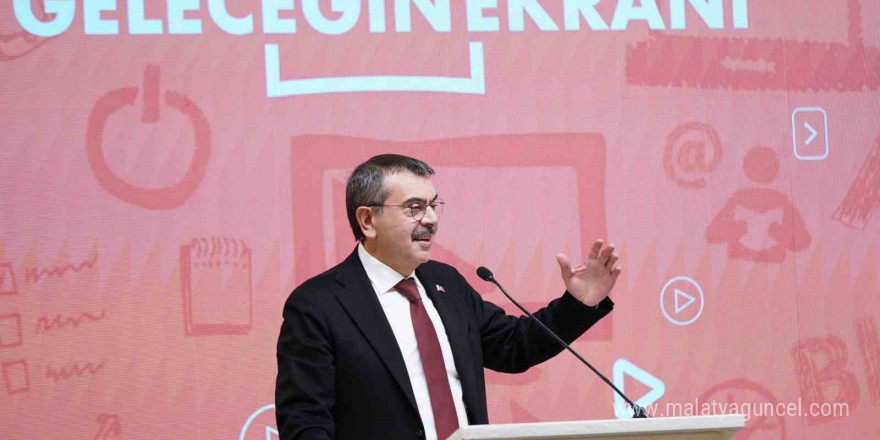 Bakan Tekin: “Siber güvenlik konusunda toplumun korunmaya muhtaç bütün kesimlerinin korunabileceği bir yasal metin hazırlığı içerisindeyiz”