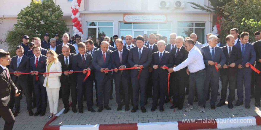 Bakan Tunç, Seydikemer’de cami, eğitim merkezi ve kütüphane açılışlarını gerçekleştirdi