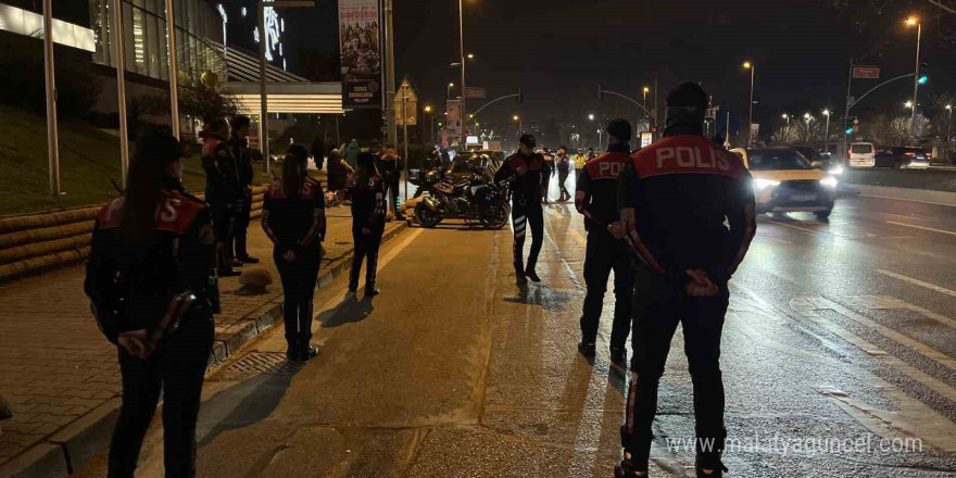 Bakırköy’de polis ekiplerinden asayiş uygulaması