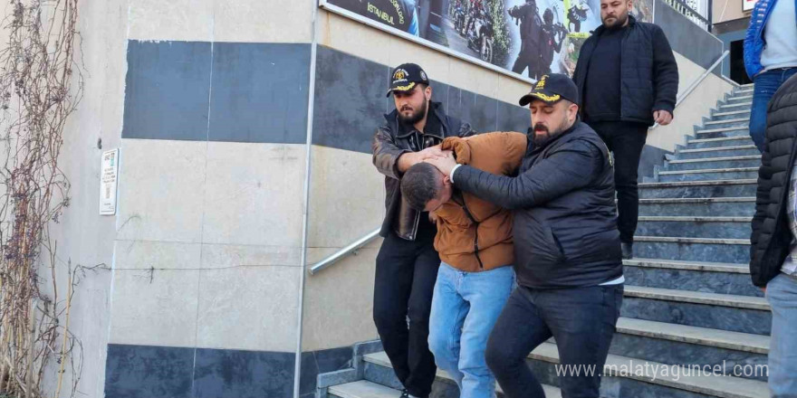 Bakırköy’deki iş yerini kurşunlayan şahıslar yakalandı