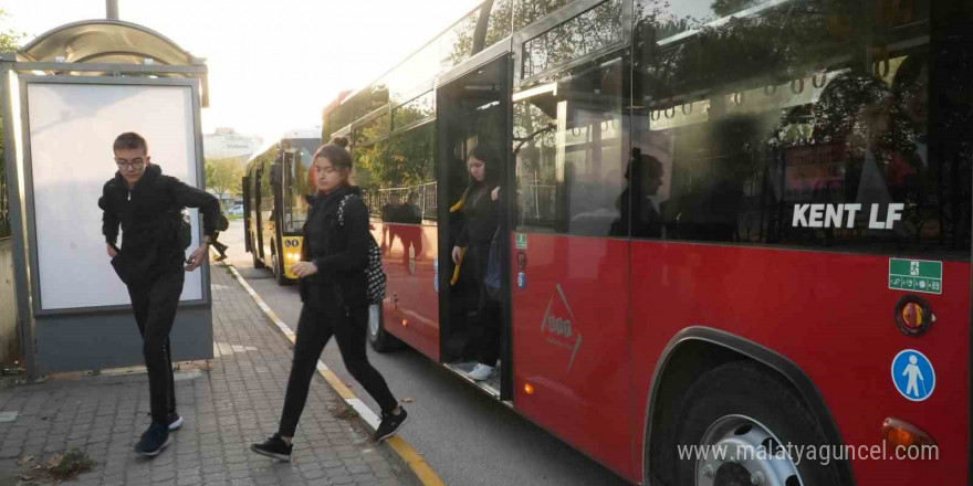 Balıkesir Büyükşehir’in ulaşım desteği aileleri sevindirdi