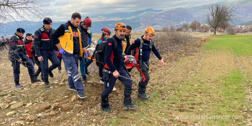 Balıkesir’de arazide kaybolan yaşlı kadın sağ olarak bulundu