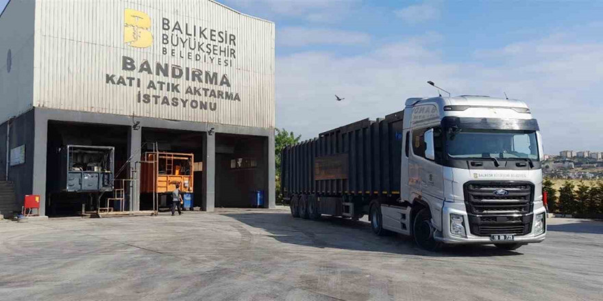 Balıkesir’de bayram tatilinde 15 bin ton çöp toplandı