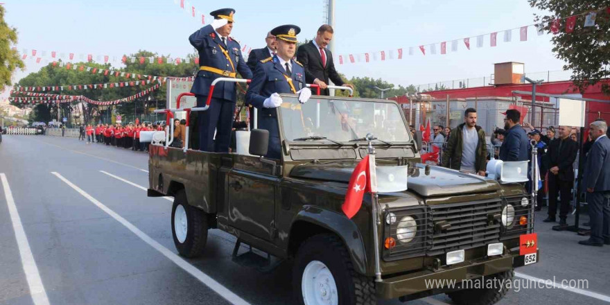 Balıkesir’de Cumhuriyet Coşkusu