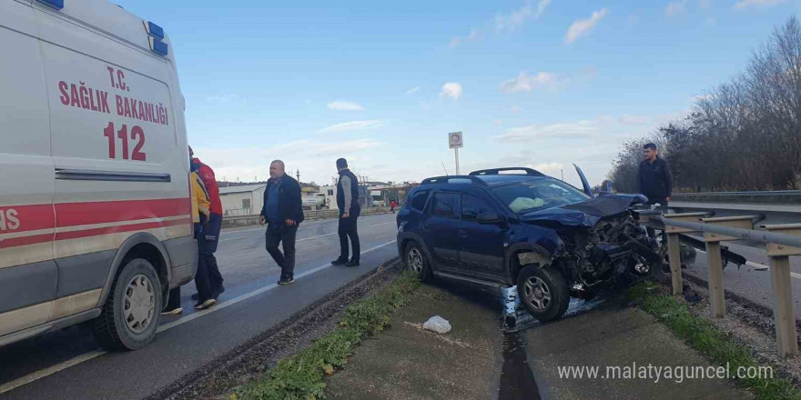 Balıkesir’de direksiyon hakimiyetini kaybeden sürücü yaralandı