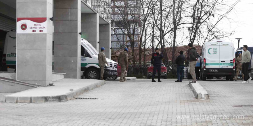 Balıkesir’deki patlamada hayatını kaybedenler Bursa Adli Tıp Kurumuna getirildi