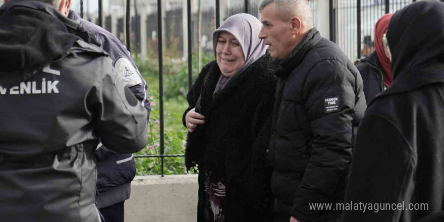 Balıkesir’deki patlamada hayatını kaybedenlerin aileleri de Bursa Adli Tıp Kurumuna geldi