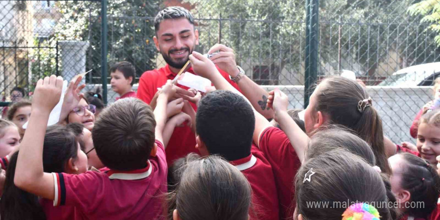 Balıkesirspor, Hatice Fahriye Eğinlioğlu İlkokulu’nu Ziyaret Etti