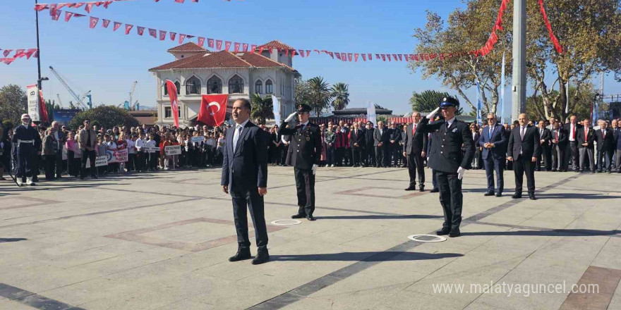 Bandırma’da 29 Ekim Cumhuriyet Bayramı coşkusu